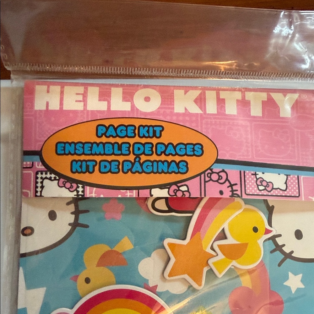 12 by 12 Hello Kitty scrapbook Set - Pink and Blue - Picture 2 of 9